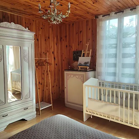 Deux Personnes Et Un Bebe Bed & Breakfast Bélesta